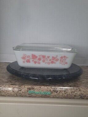 Pyrex Pink Gooseberry Refrigerator Dish